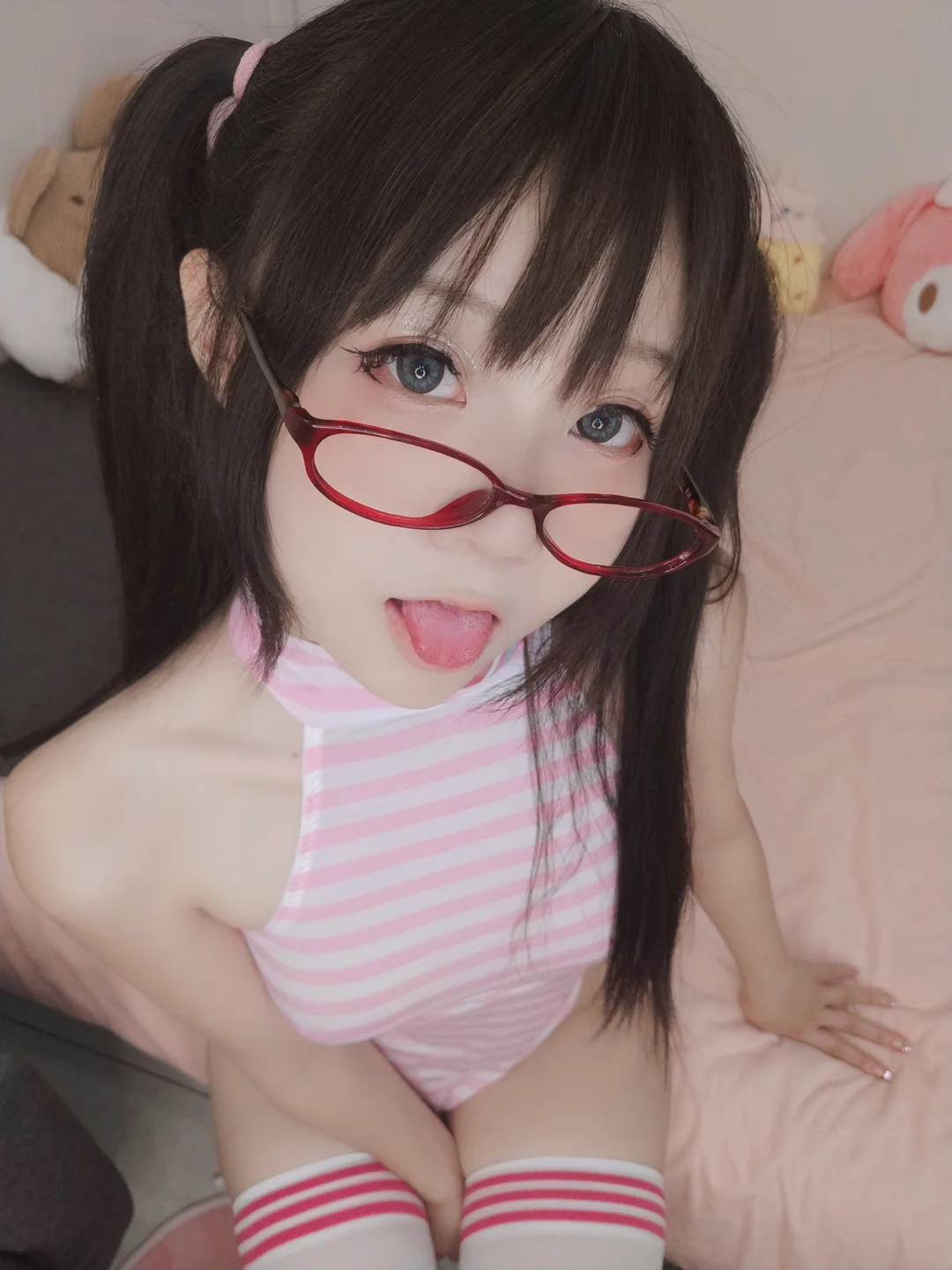 软妹摇摇乐摇摇乐yoyo_友達と一緒です140P_271MB tg@simisebaisi 【丝足阁】012.webp